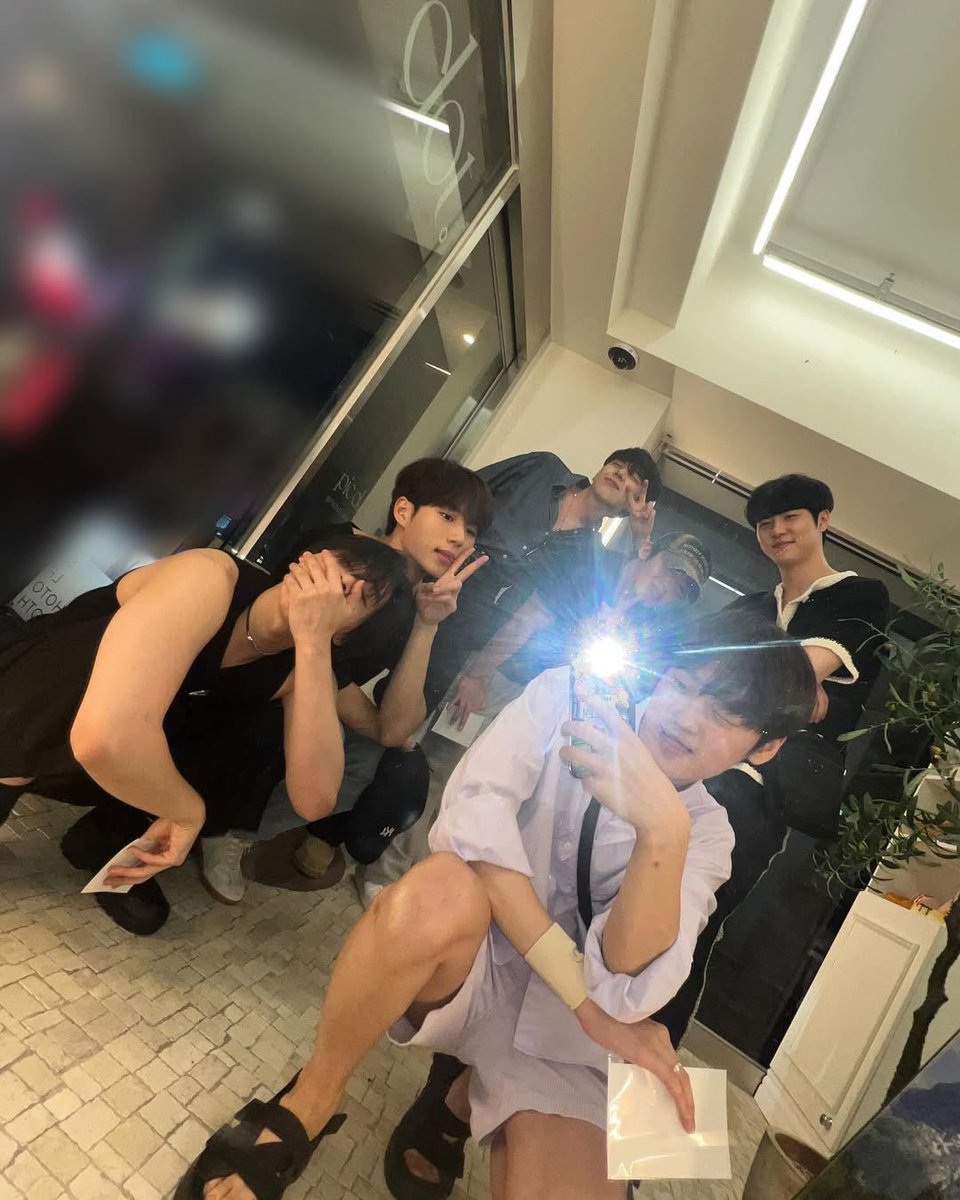 _kingod's tweet photo. 이 위아이 단사 ㅈㅉ 조음
다 각자 바이브 다른 것도 너무 좋고
용하가 이만큼이나 웃김 https://t.co/hOyZUfGfn3