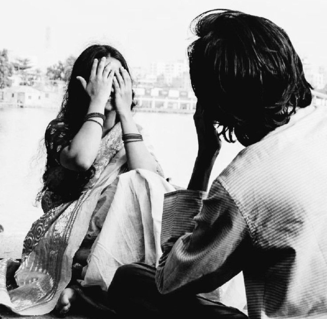 SaimLone12's tweet photo. #sk
Bhool jana bhula dena ye sab 
kehne ki baat hai....

Rooh mein basaya hua shakhs
 kabhi bhulaya nahi jata.... https://t.co/cXc95QqtlV
