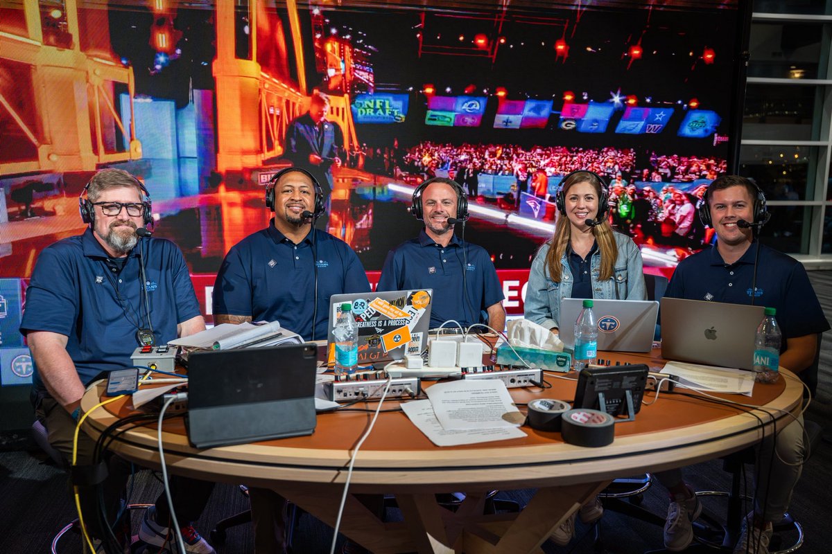 TitansRadio's tweet photo. Thank you for tuning in or watching our coverage of the 2026 #NFLDraft sponsored by @myTDOT x @NobodyTrashesTN 🎙️ https://t.co/R50NSOk8py