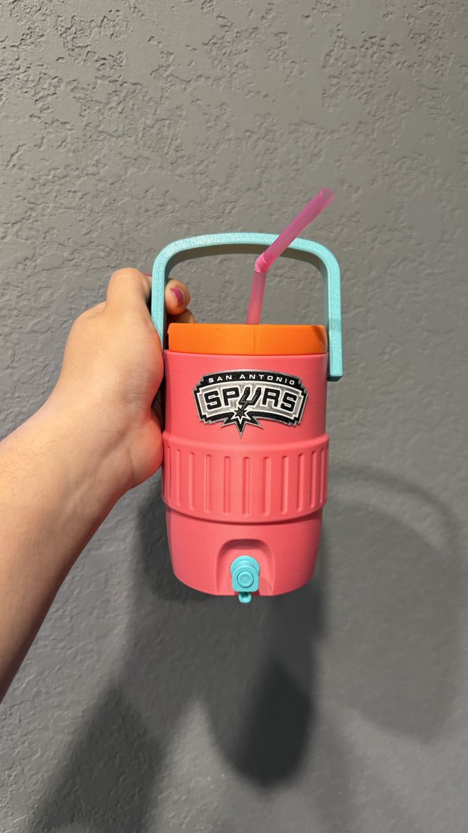 My friend is so crazy talented she made the viral <a href="/spurs/">San Antonio Spurs</a> cooler koozie. It came out super cute! ☺️ #porvida