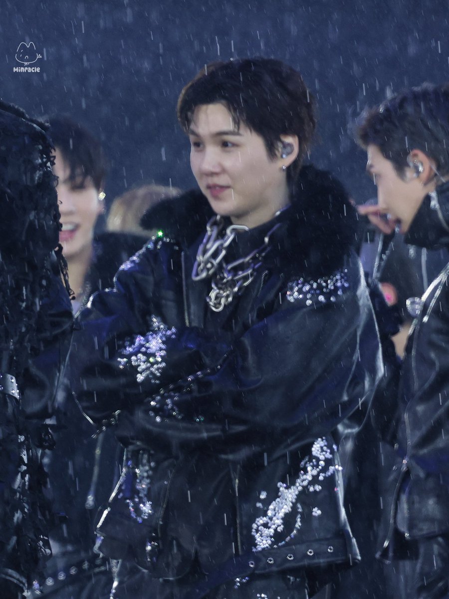 minracle_93's tweet image. 260409 Arirang Tour in Goyang D1

🌧️🐱🐿️🌧️

#SUGA #슈가 #AgustD #민윤기 
#JHOPE #제이홉 #호비 #Hobi
#방탄소년단 #BTS 
#BTS_WORLDTOUR_ARIRANG
#BTS_WORLDTOUR_ARIRANG_GOYANG
