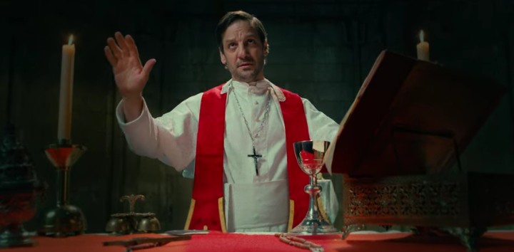 rodrigo de la serna nuestro hot priest