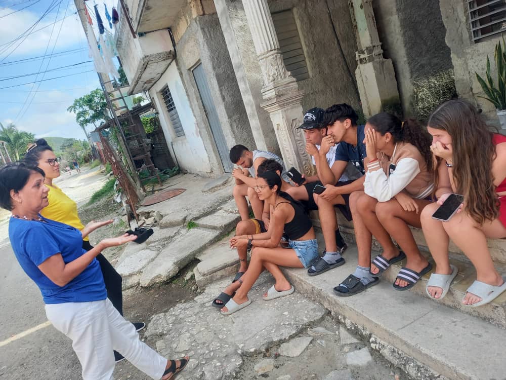Taller de  educación  sexual dirigido a adolescentes, acciones de trabajo comunitario que desarrolla #MiUCMVC, #CarreraEnfermeria  en alianza  con  el Consejo Popular Caracatey  para construir una comunidad más consciente y responsable . Cada paso que damos conquista el futuro.
