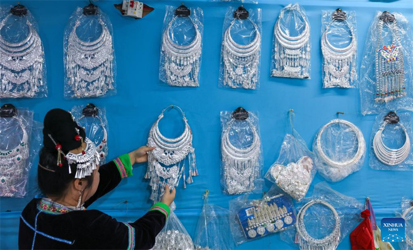 DiarioPovo's tweet image. Galeria: ornamentos de prata do grupo étnico Dong, sudoeste da #China #Guizhou
portuguese.people.com.cn/n3/2026/0424/c…