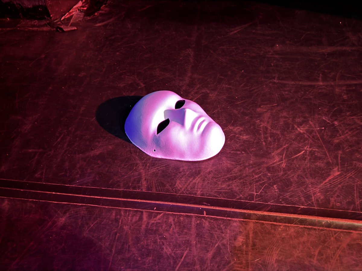 本日初日です。
よろしくお願いします！
#ワルツ06
#瓶詰の狂人