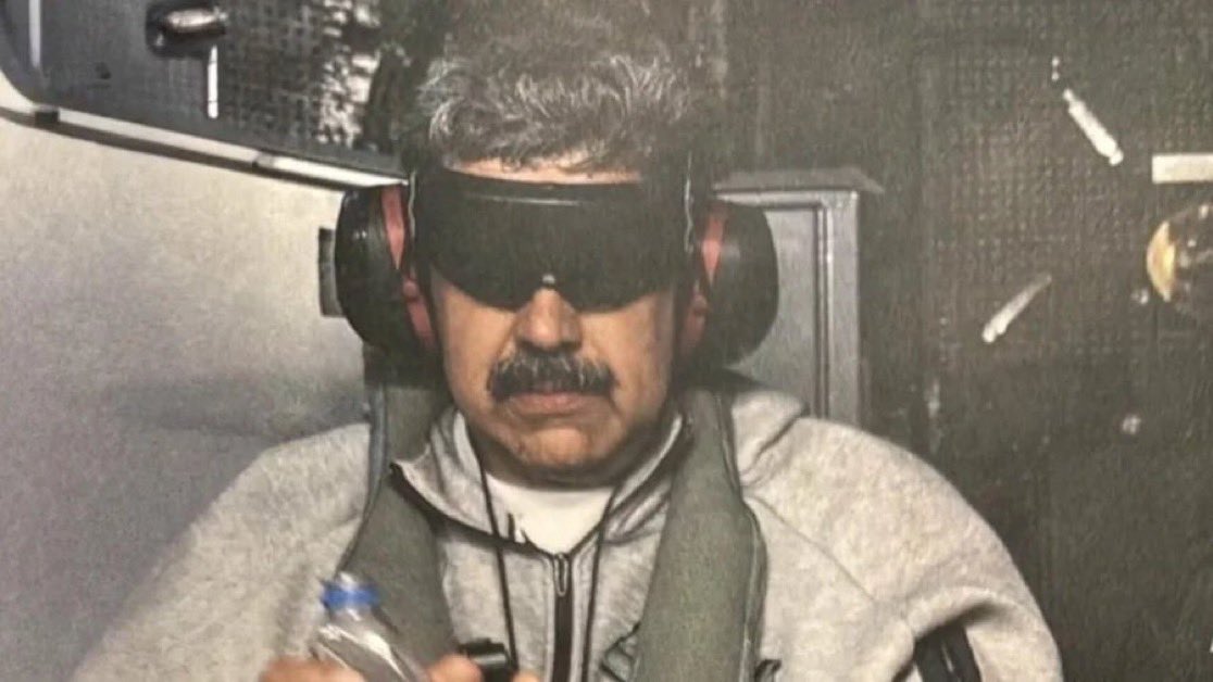 FranceNews24's tweet image. 🔴 ALERTE INFO - #EtatsUnis : Un soldat des forces spéciales américaines impliqué dans l’opération ayant conduit à la capture de Nicolás #Maduro a été arrêté pour avoir parié sur #Polymarket avec des informations confidentielles. Selon CNN, il aurait empoché près de 400 000