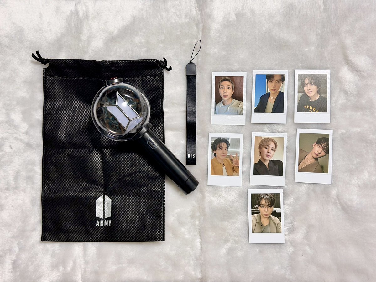 แท่งไฟมาแล้ววว  แพคมาอย่างดีส่งรวดเร็วทันใจมากเลยค่า  แม่ค้าน่ารักอัพเดตตลอด 💜💜 

#Klaoreview