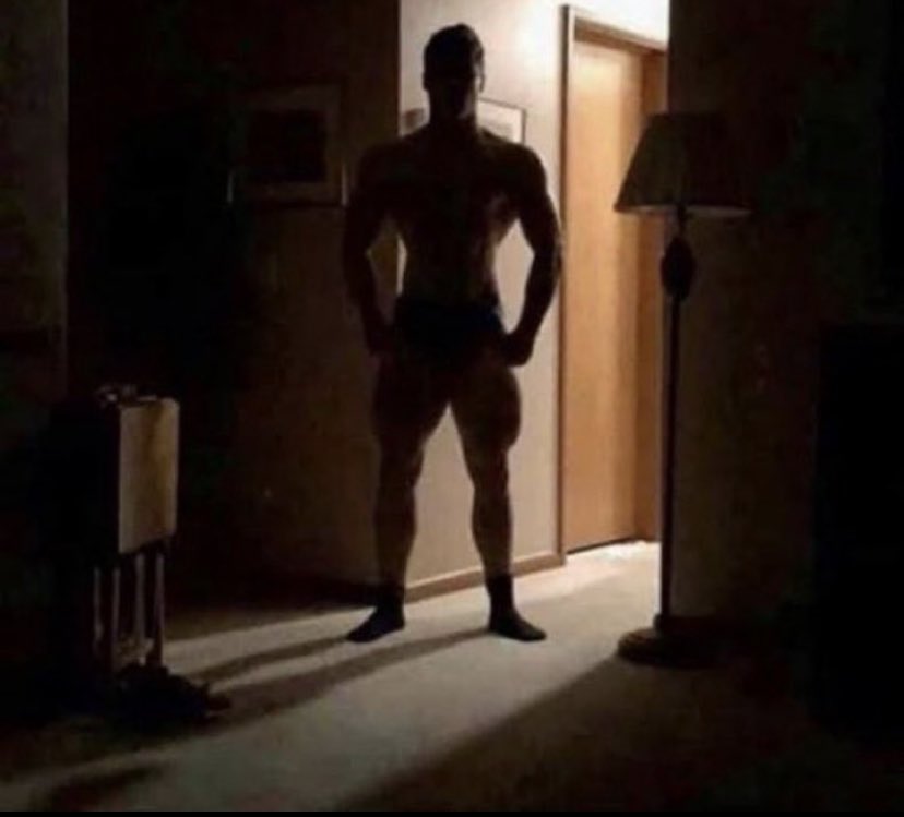 lesboslino's tweet photo. mãe posso dormir com você? to com medo do anúncio do show do ateez no brasil em 2027 https://t.co/PRsm9ZcY3D