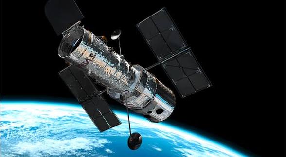 roderick_h's tweet image. #OnThisDay - 1990 - The Hubble Space Telescope is launched from the Space Shuttle Discovery.