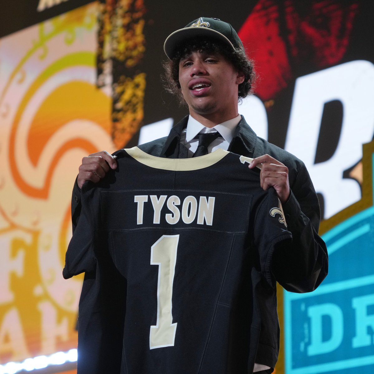 BDenny29's tweet photo. The NFL Draft began with Hines Ward walking on stage, throwing up the fork.

Then two Sun Devils get picked in the first 21 selections.

What a showcase of, and endorsement for, Sun Devil football https://t.co/ibUQfpDyde