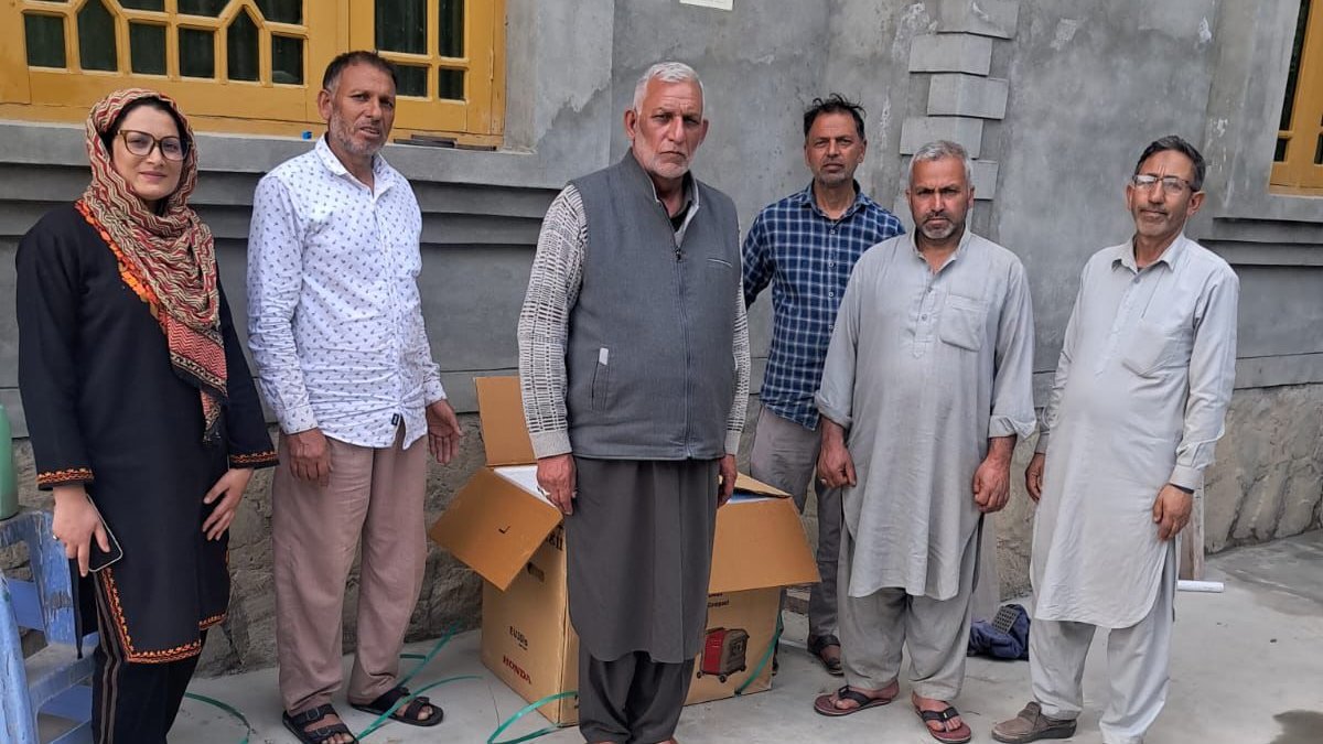 saima_inc's tweet image. We are humbled to share that we have donated 17 generators (3000 KV) to various religious places, in BK Pora, Budgam, Jammu &amp;amp; Kashmir.

#CommunitySupport #Service #JammuAndKashmir #GivingBack #HumanityFirst #BKPora #Budgam