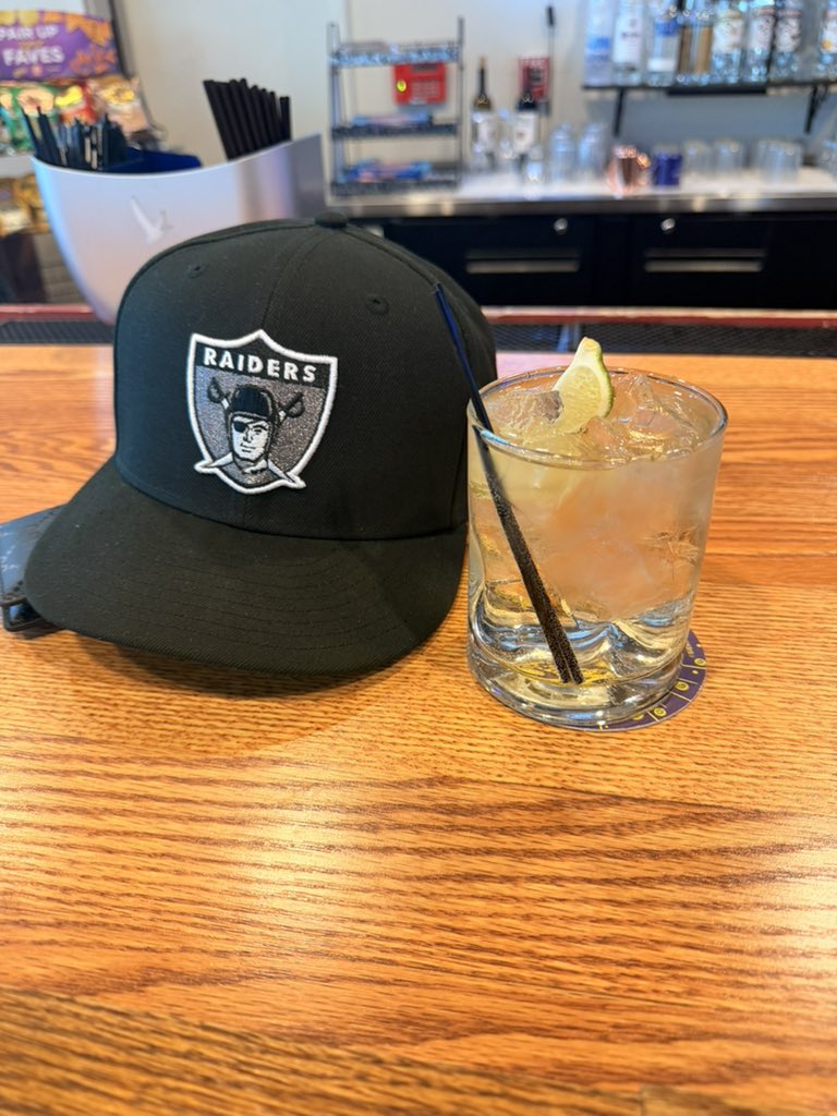 RaidersAQ's tweet photo. Flight delayed. Missed the draft party. But still en route to Vegas to welcome Mendoza tomorrow at the facility 🏴‍☠️🏴‍☠️ https://t.co/2eh247UIVW