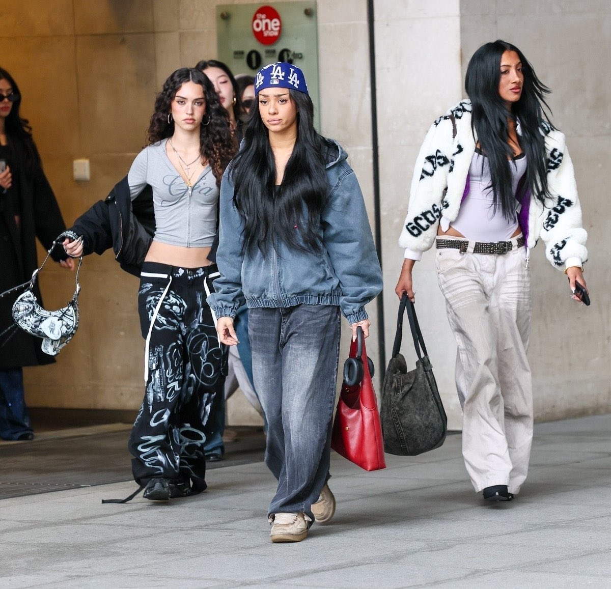 maarzini's tweet image. #SOPHINMA seen in Los Angeles after meeting up with KATSEYE to discuss future projects