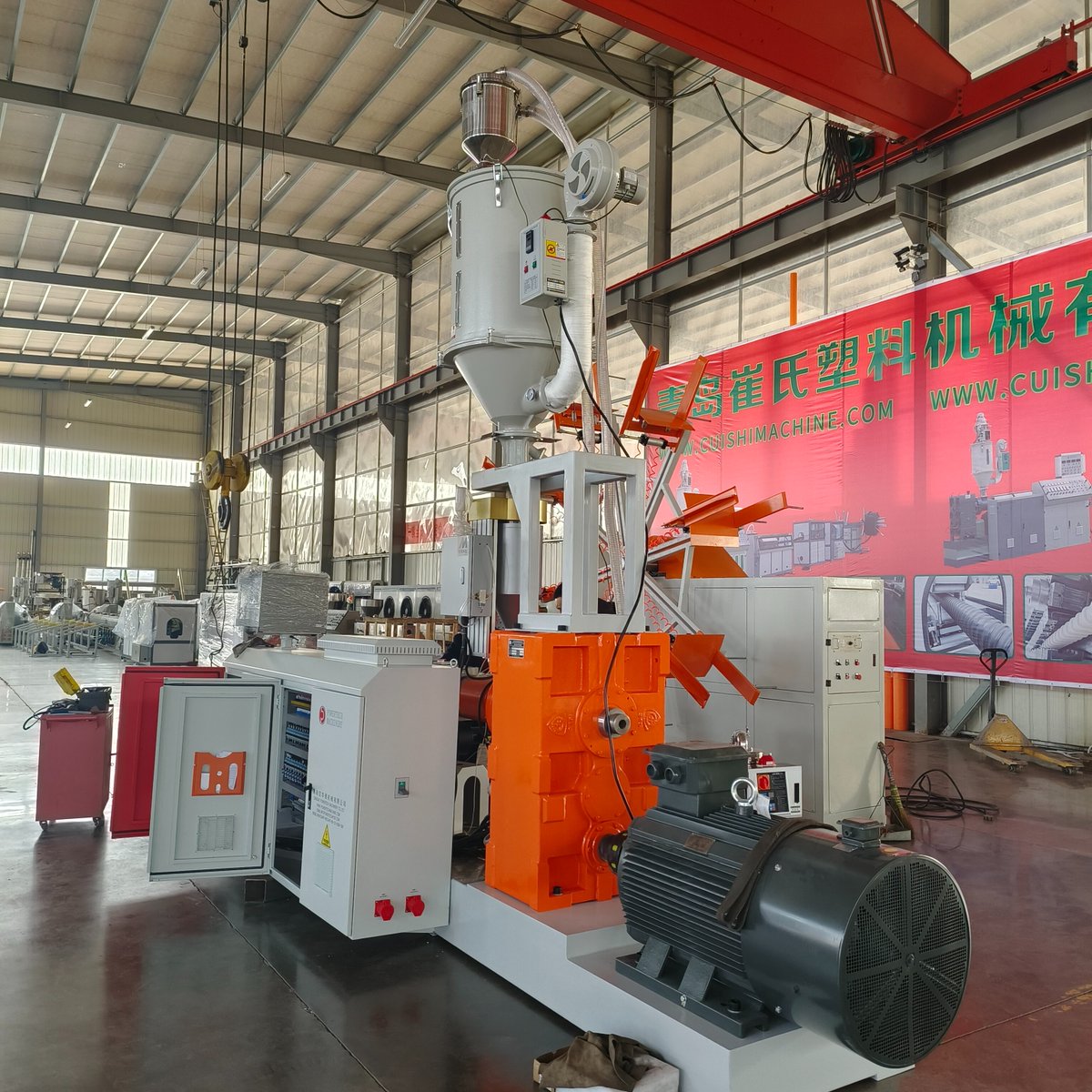 CuishiPlastic's tweet image. 110–315mm PE pipe line for gas &amp;amp; water. 🚰 600kg/h output, dual-chamber vacuum calibration, Siemens PLC. Proven for SDR9. Reliable &amp;amp; precise.

🔗 cnplasticmachinery.com
📧 sales@qdcuishi.com
#pepipe #gaspipeline #waterpipe #qingdaocuishi