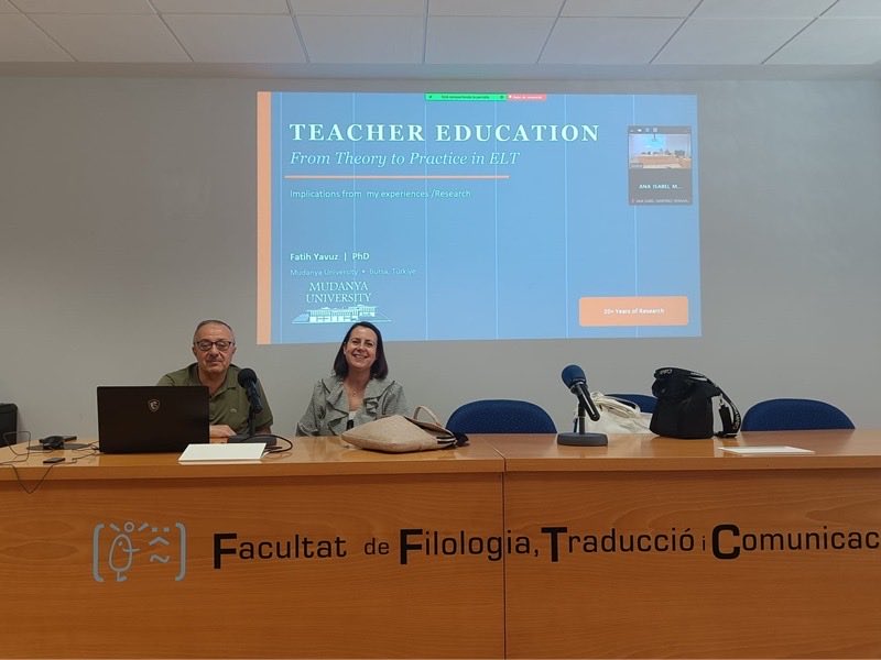 TellmeprojectUV's tweet photo. 📸 Aquí tenéis algunas fotos del seminario organizado por Begoña Clavel e impartido por el Dr. Fatih YAVUZ el pasado 21 de abril / Ací teniu algunes fotos del seminari organitzat per Begoña Clavel e impartit pel Dr. Fatih YAVUZ el passat 21 d’abril https://t.co/AE3xcK0WWO