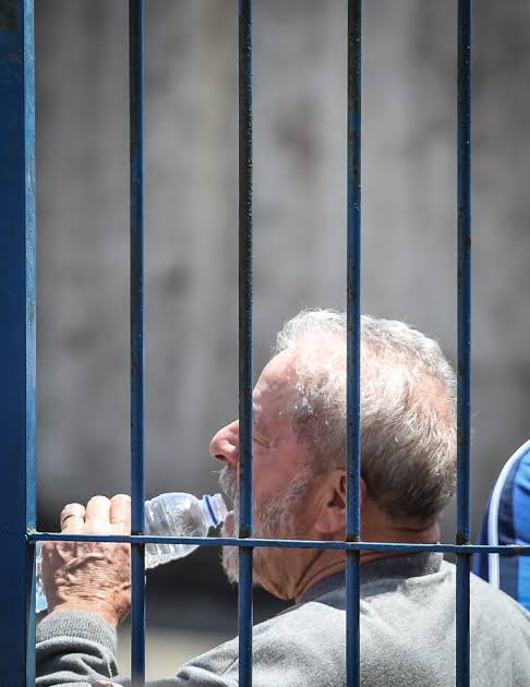 Mala_5lb_Ciao's tweet image. #Brasil #Lula #España #Sanchez #Corruption #corrupción