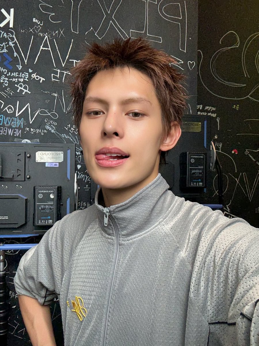 星星 tweet media
