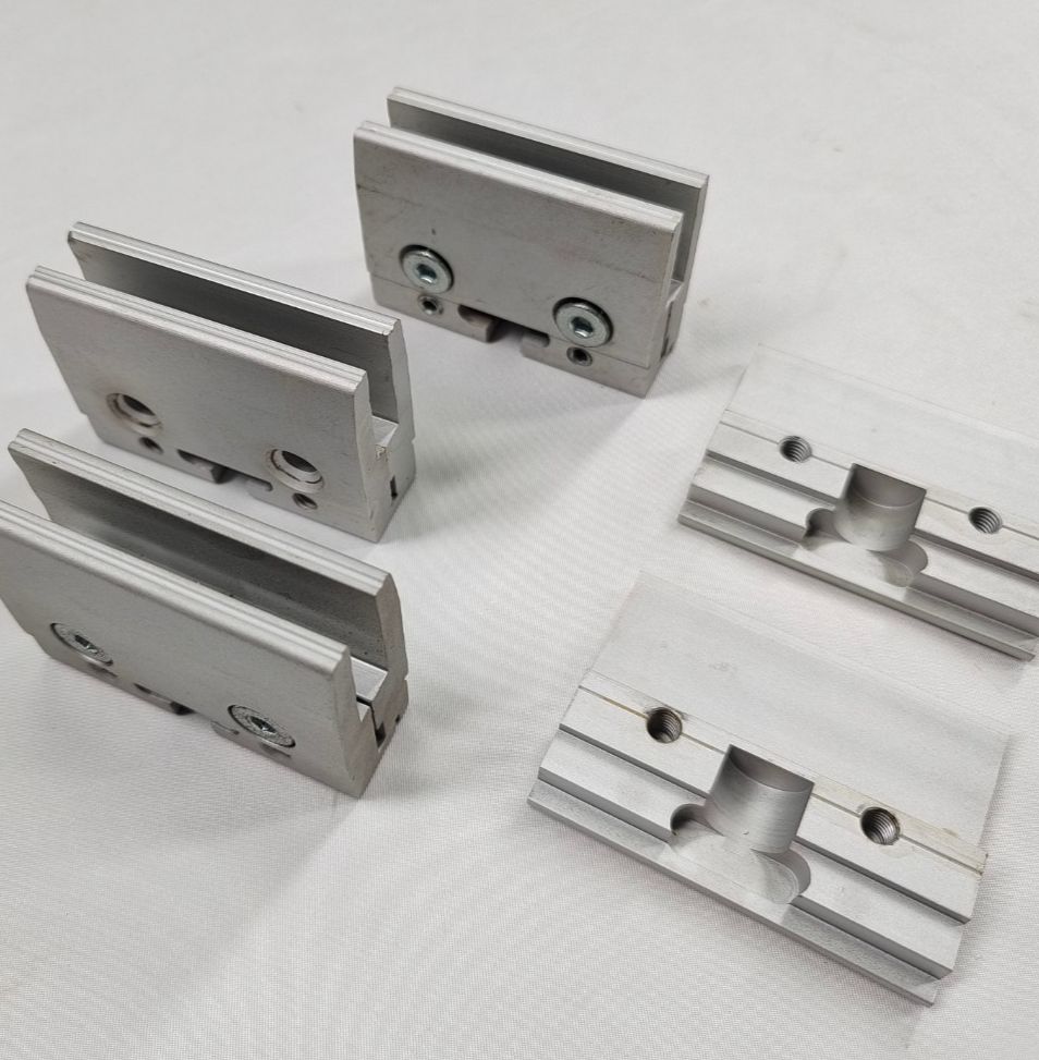 AzureNorma2016's tweet image. 🔒 Secure your doors with our premium aluminum clamps! Engineered for strength and durability, they resist corrosion and wear. Customizable for all applications. Trust in lasting security! #AluminumClamps #SecuritySolutions