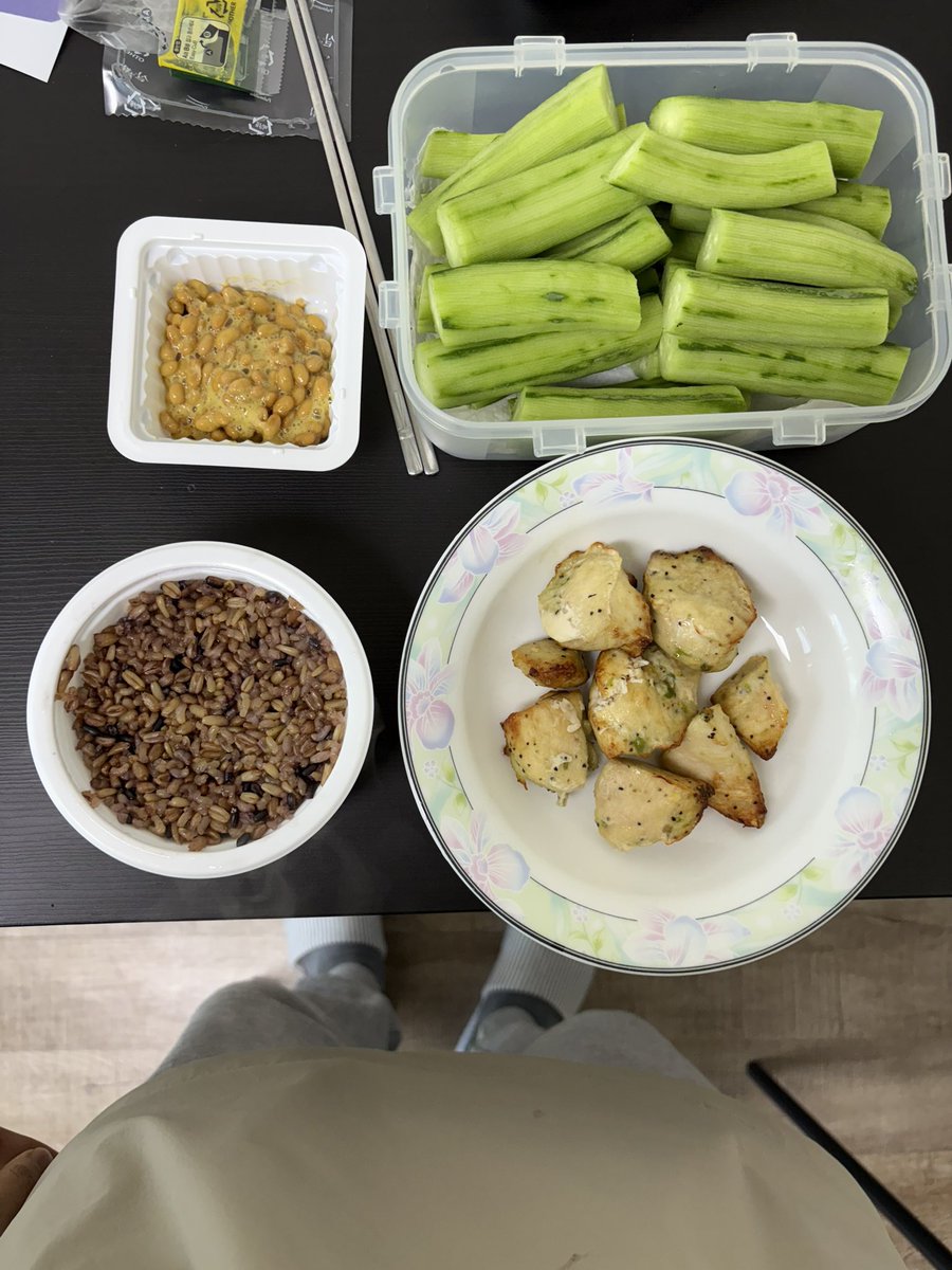 Gold_sla tweet media