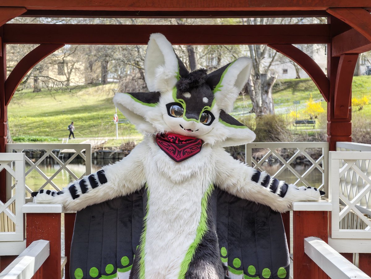 蔚芬 Wyvern tweet media