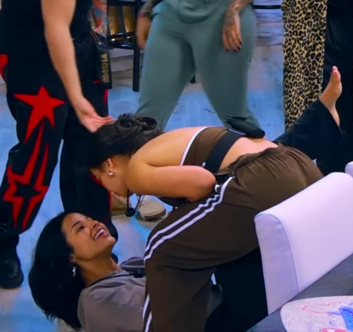 homy.🫯 tweet media