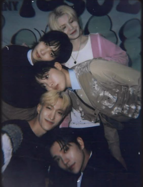 V UNIT 💓💗💝💘💖💕💞