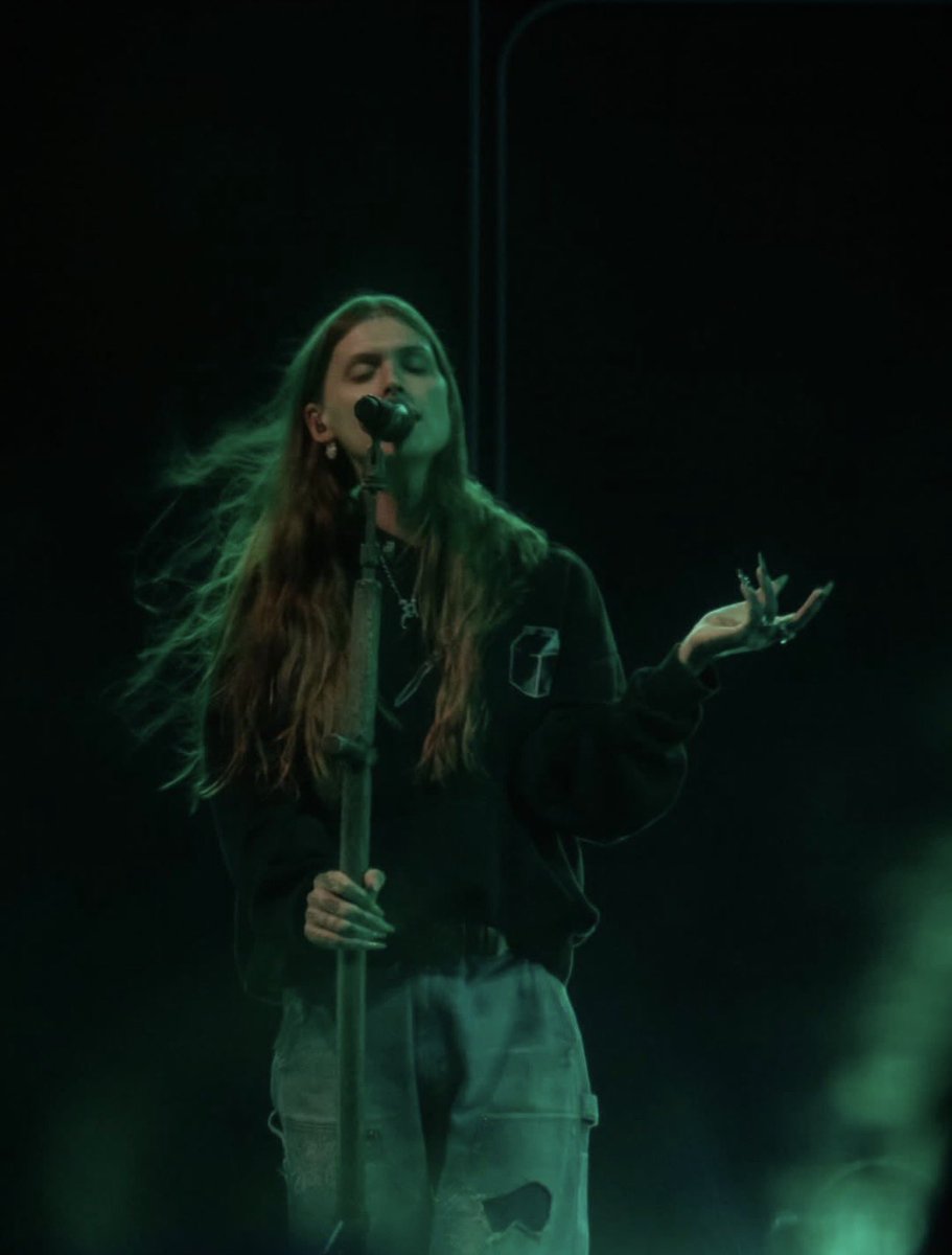 the girl anachronism tweet media