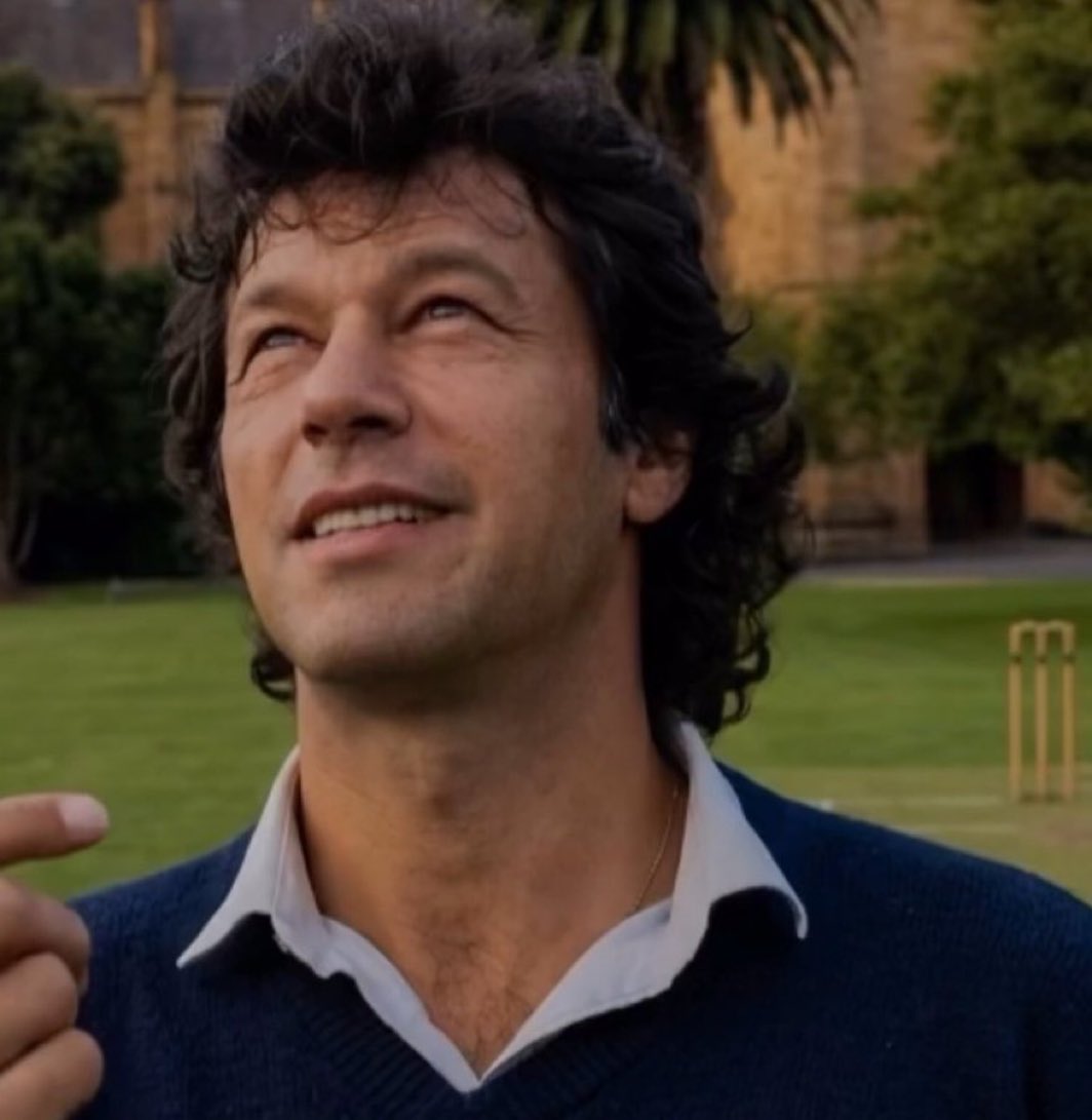 Samibrahiim's tweet photo. Do you stand with Imran khan?
1- yes
2- No https://t.co/hhziNnyZbM