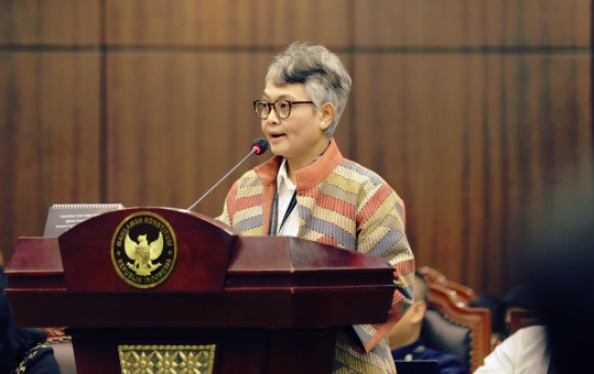 pekerjakampus's tweet photo. Ketidakjelasan Standar Minimum Gaji Ancam Kesejahteraan Dosen &amp; Kualitas Pendidikan Tinggi

Susi Dwi Harijanti selaku mewakili Constitutional and Administrative Law Society (CALS) menyebutkan bahwa ketidakjelasan penghasilan dosen dalam Pasal 52 ayat (1), (2), &amp; (3) UU Guru ... https://t.co/fAH0u19wEe