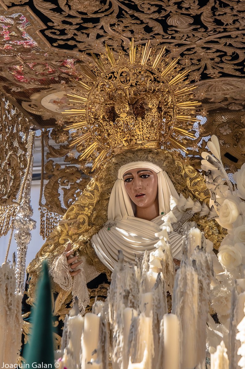 .<a href="/EspDeTriana/">Esperanza de Triana</a> buenos días en esta mañana de viernes y de recuerdo

#Madrugá en #Sevilla #EsperanzaDeTriana

#EsperanzaDeTriana26
#SemanaSanta 
#SSantaSevilla26 
#MadrugáSevilla26
#MadrugáSevilla
#Madrugá26
#TDSCofrade
