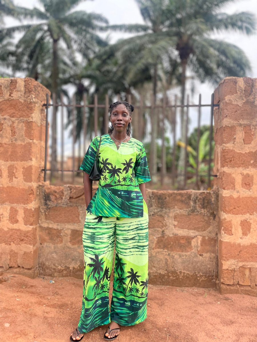 TheLadyThatStandsOut tweet media