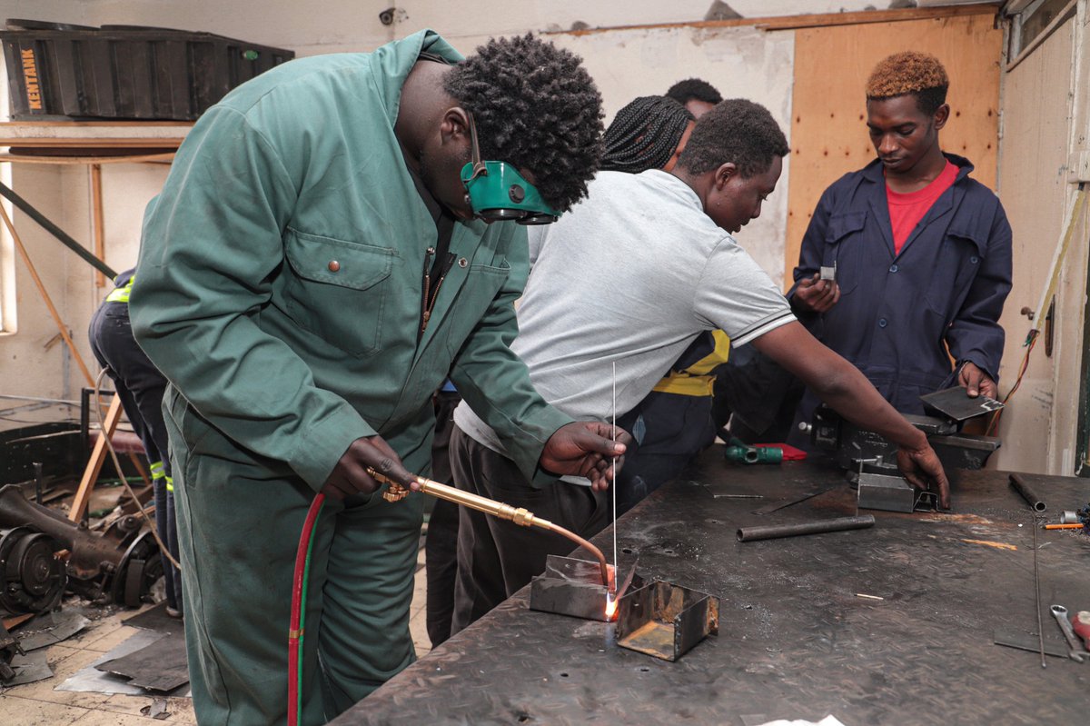 IcsTechcollege's tweet image. WELDING &amp;amp; FABRICATION COURSE. 
Our curriculum goes beyond basic techniques. From high-pressure piping to architectural frameworks, you will learn to manipulate metal with the expertise required by engineering standards.
#welding #fabrication #ICSCollege