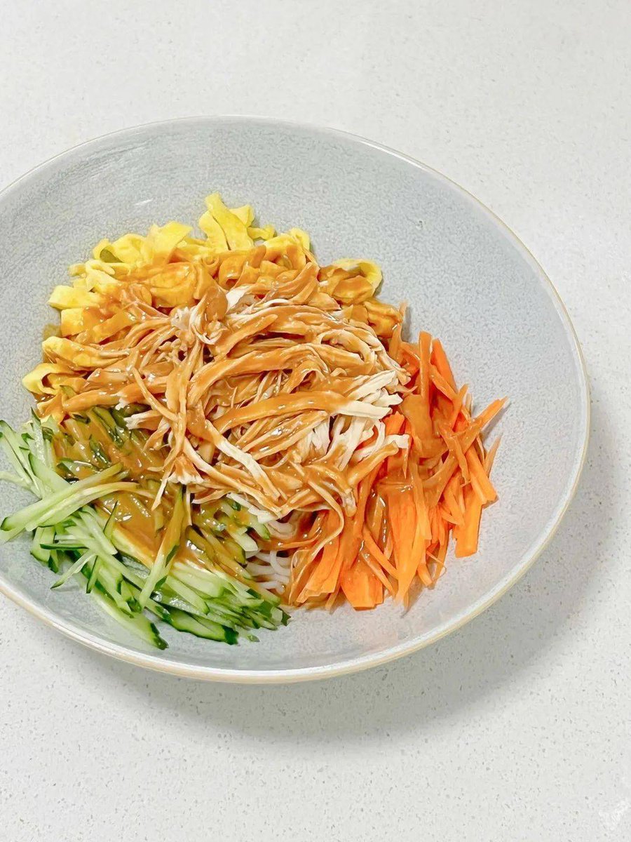 Peggy Lucchi tweet media