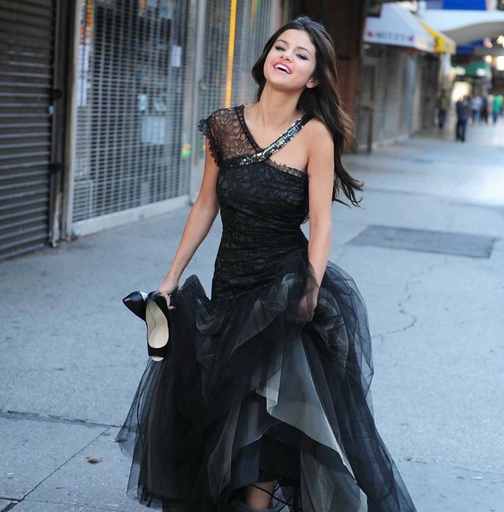 Selena Gomez Spotify tweet media