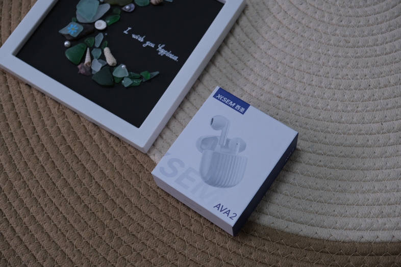 surf0091's tweet image. Unboxed my [brand] package – tiny, perfect for on-the-go!  #Unboxing #MiniMustHave