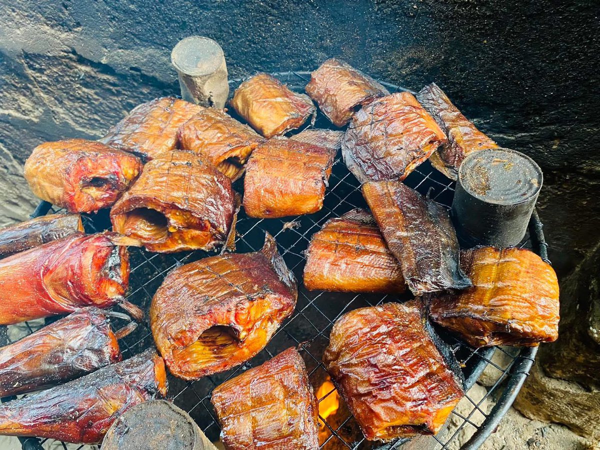 BrendaEbyslady's tweet photo. What can 200k dried Asa fish get you in Delta state? #driedfish #marketerrands #Naijashoppnbees https://t.co/0SLWdTGUiB
