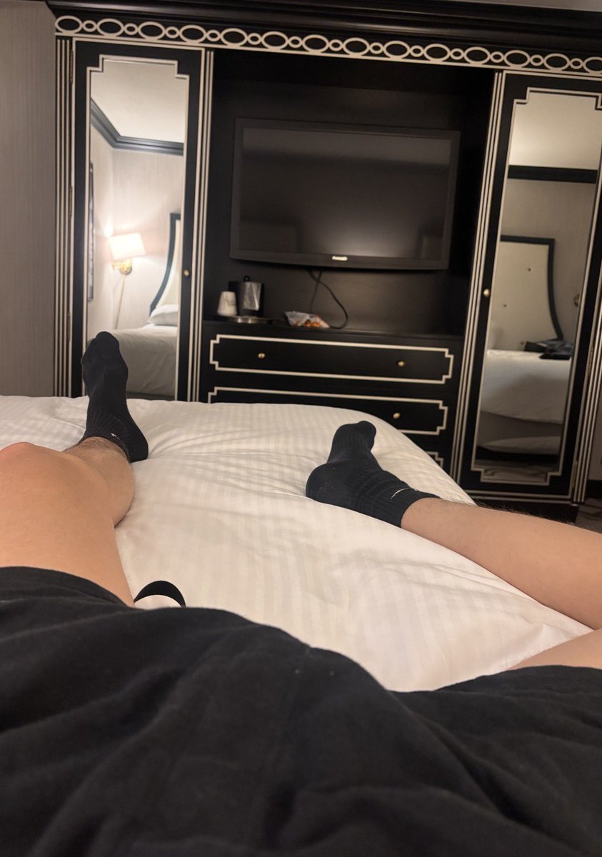 menfeet20's tweet image. feet photos
dm for info 💸🔥
#feet #pics #men #hot #pies #hombre