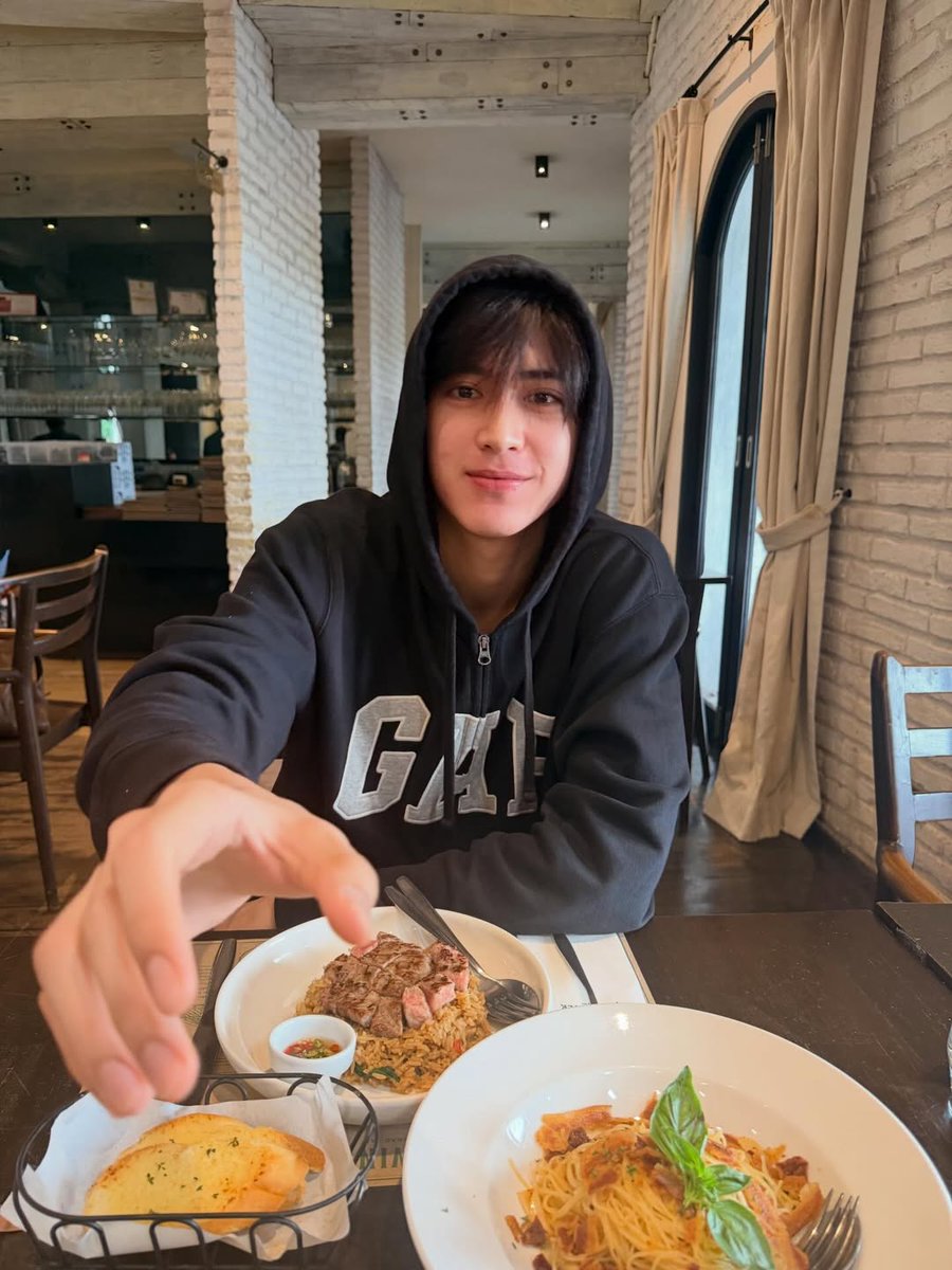 Teshow Myanmar Fan Clup 🇲🇲 tweet media