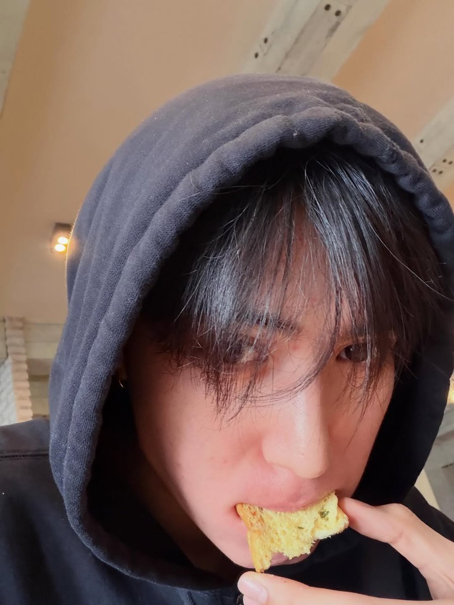 Teshow Myanmar Fan Clup 🇲🇲 tweet media