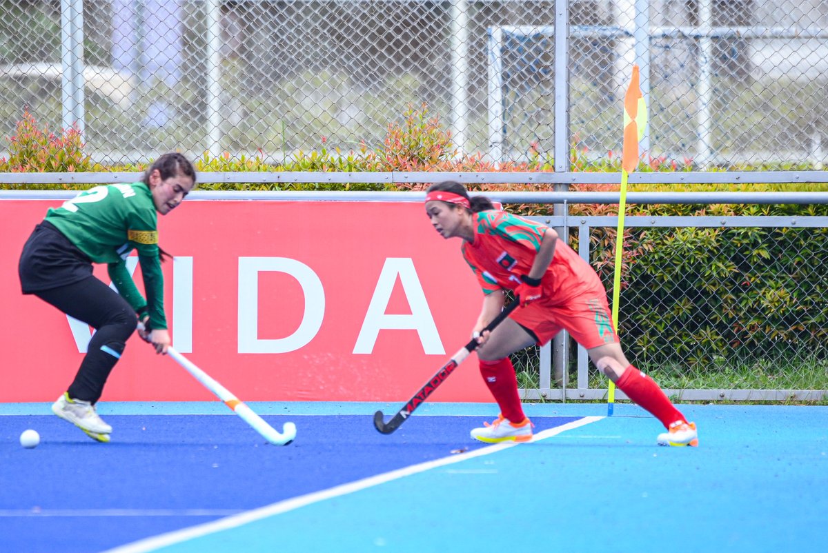 asia_hockey's tweet image. 🏑 Moments of the Match 🌟
A thrilling contest from start to finish! 🔥
Bangladesh showed great attacking intent while Uzbekistan fought hard with strong resistance throughout the game. 🇧🇩⚔️🇺🇿Key goals, intense midfield battles, 
#WomenInSports #GameOn #ThrillingMatch