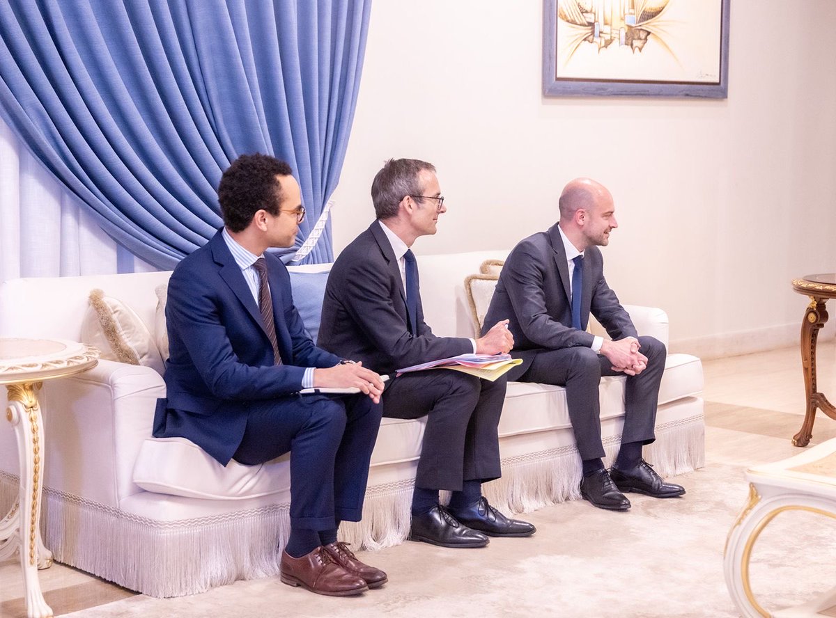 presidencecstg's tweet photo. Le Président du Conseil, @FEGnassingbe a accordé ce jeudi 23 avril 2026, une audience au ministre français des Affaires étrangères, @jnbarrot en mission diplomatique à Lomé.

Dans ce cadre, les deux personnalités ont procédé à un examen approfondi des axes structurants de la coopération bilatérale, avec une attention particulière au partenariat économique et commercial.

https://t.co/xqNCiCdYuE