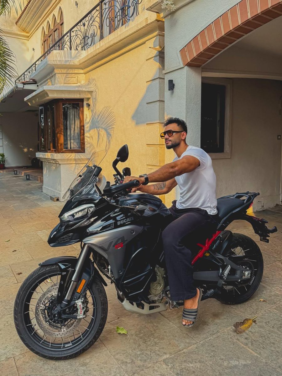 Sayan Biswas tweet media