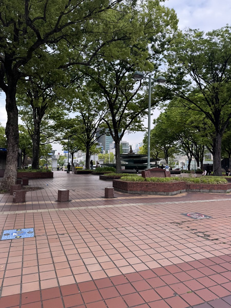 【路上ライブのお知らせ🔈】

本日の路上ライブは
「希望の泉」の前にて行います！

大きな噴水が目印です⛲️

ご来場お待ちしております✨✨
