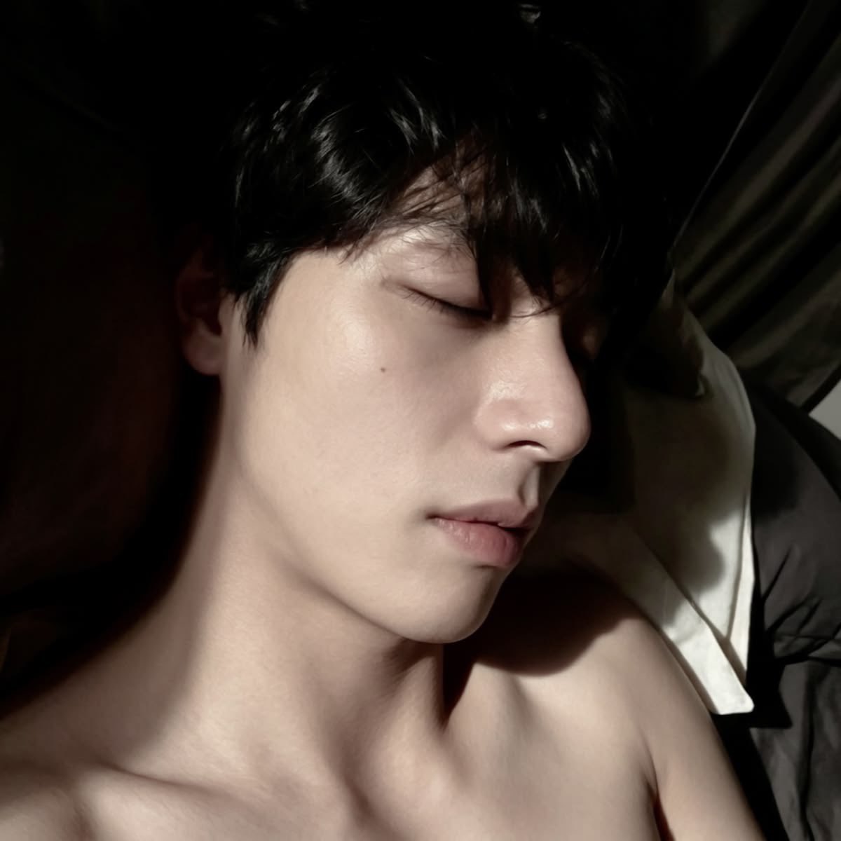 taehyꪜng tweet media