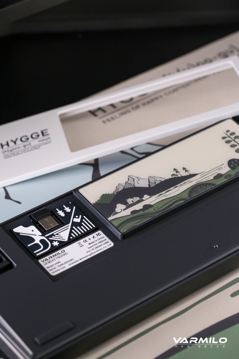 Varmilo_Zhh's tweet image. 😮Hygge ( hoo-gah) is a Danish concept of warmth, comfort, and everyday happiness.
🤗The VA80 Hygge blends Nordic elements with a cozy design, turning simple moments into a more joyful way of living.
varmilo.com/products/va80-…
 #wfh #motivation  #creative  #coding  #gaming