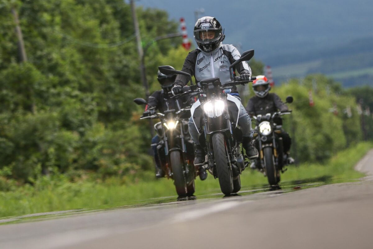 mobyjp's tweet photo. 飛行機で行く北海道ツーリング！オフ走行も可能なバイクで走るレンタルツーリングが楽しい https://t.co/kRxzE4QtKi https://t.co/EtkAVBzMow