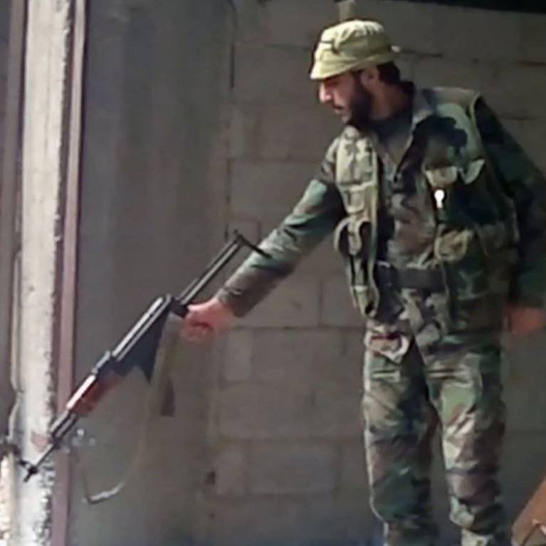 AbdussamedDgl1's tweet image. #SonDakika
Suriye Güvenlik Güçleri, 2013 yılında Esed militanları tarafından Şam'ın Tedamun Mahallesi'nde 220 sivili katlederek işlenen katliamın baş şüphelisi olan Emced Yusuf'u tutukladı.

#BreakingNews
Syrian Security Forces have arrested Amjad Yusuf, the main suspect in the