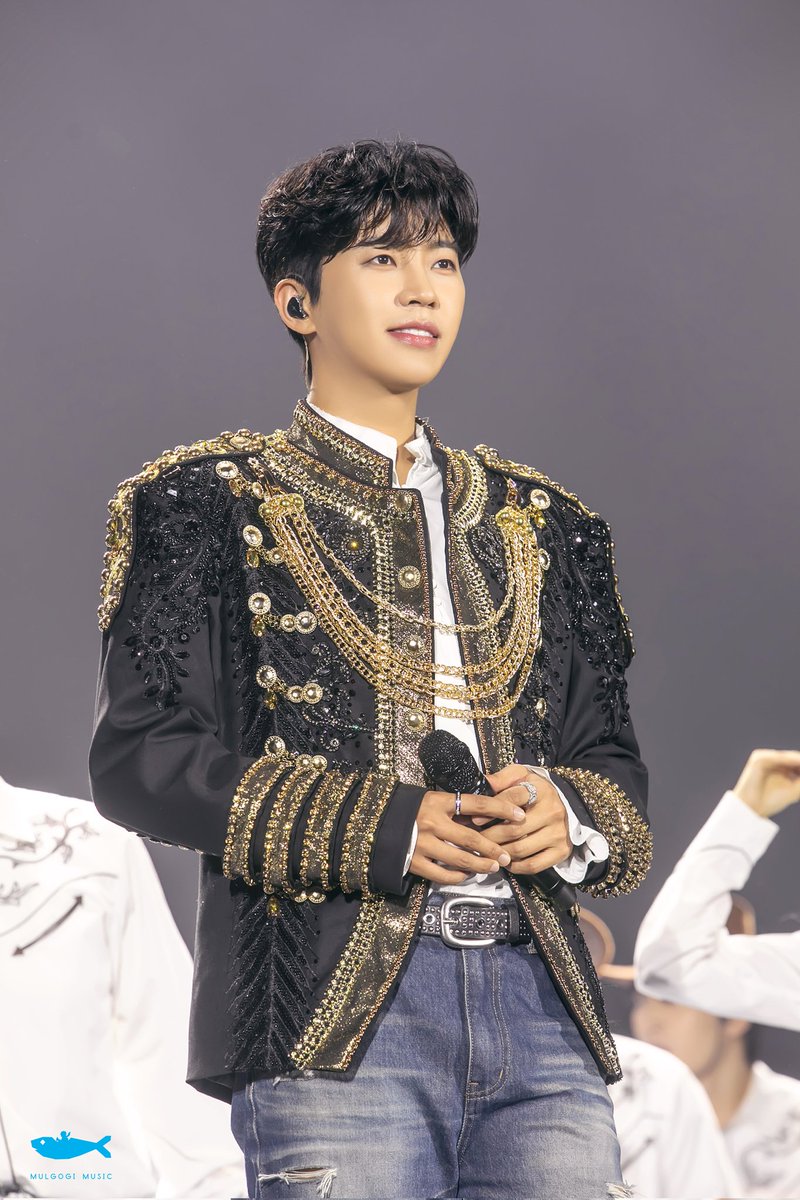 jsh6598's tweet photo. #임영웅 #limyoungwoong
#임영웅_IM_HERO_gallery
#임영웅_콘서트_IMHERO
#임영웅_순간을영원처럼
#임영웅_넘사벽아티스트
📸 출처 : 물고기뮤직 https://t.co/9tS5wJj5yr