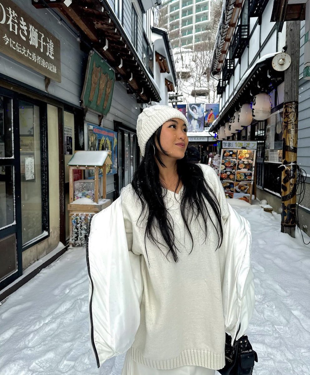 LambyP123's tweet image. [irl #1] i think its about time we start giving these girls the attention they deserve. Make sure to do your part 
#asian #irl #bop #cuck