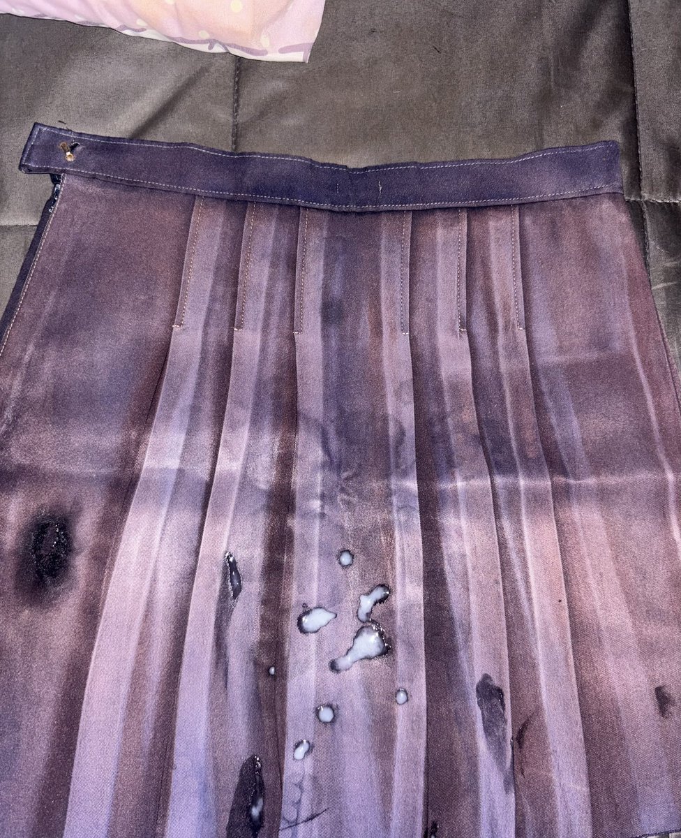 ชอบชักว่าวชุดนอนกับกระโปรงนักเรียน tweet media